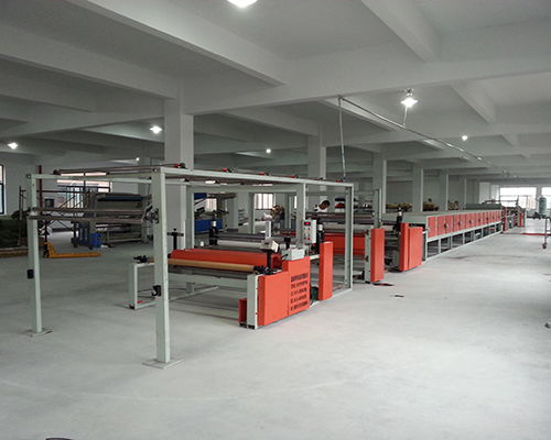 上海采购UD布自动定长裁切机价格解析与鸿华特种装备在皮革制品领域的应用